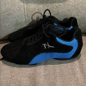 Very Fine Black and Blue Split Sole Dance Shoes. New without tags. Size 7.